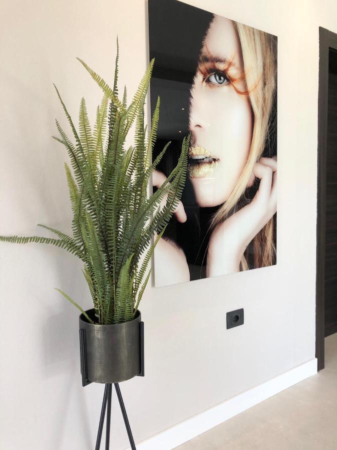 Superb Design Villa מדולין מראה חיצוני תמונה
