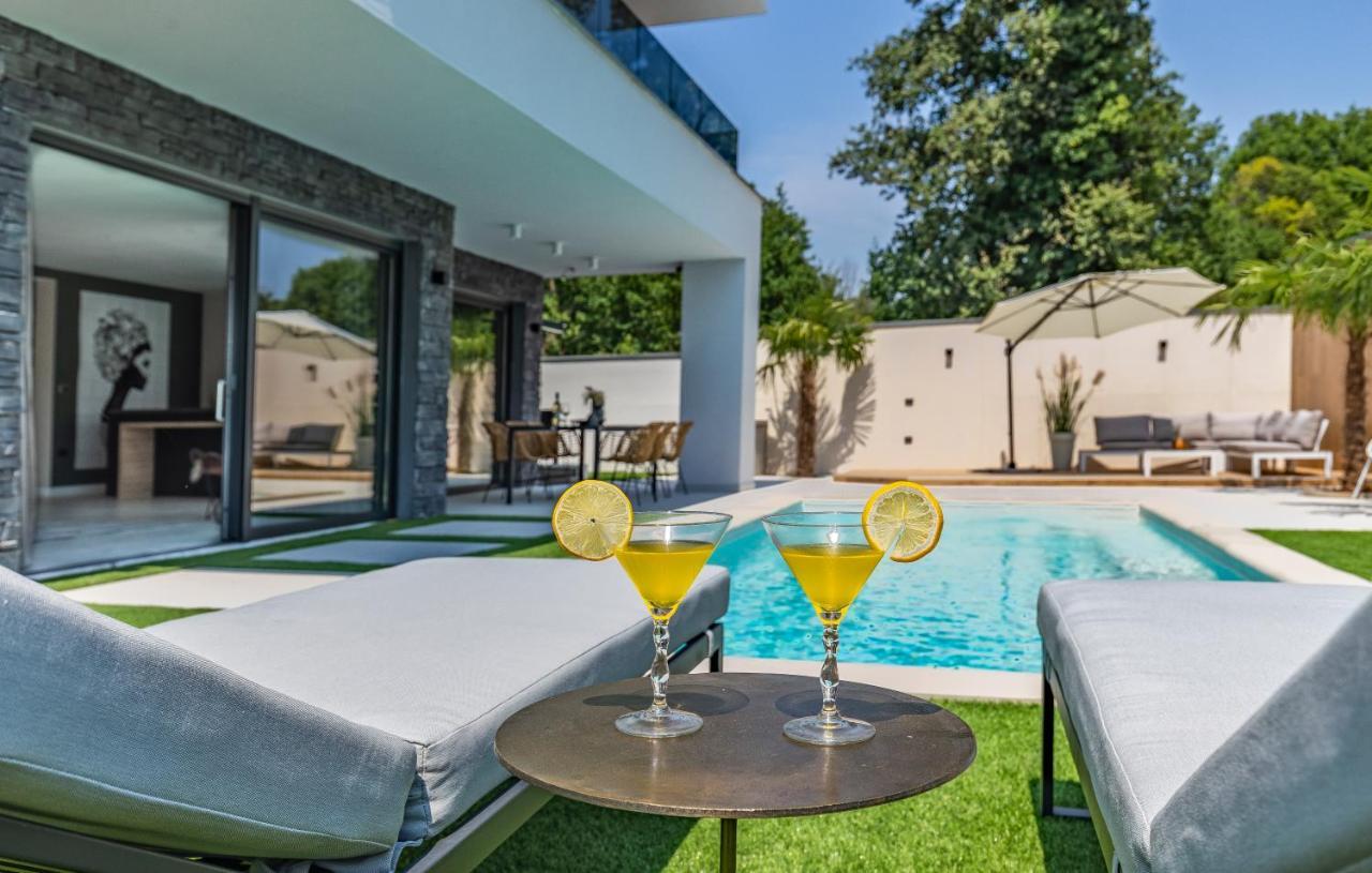 Superb Design Villa מדולין מראה חיצוני תמונה